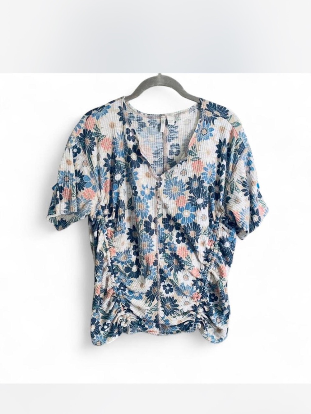 Cottagecore Cato Floral V-Neck Short Sleeve Top in Blue and Pink size CL